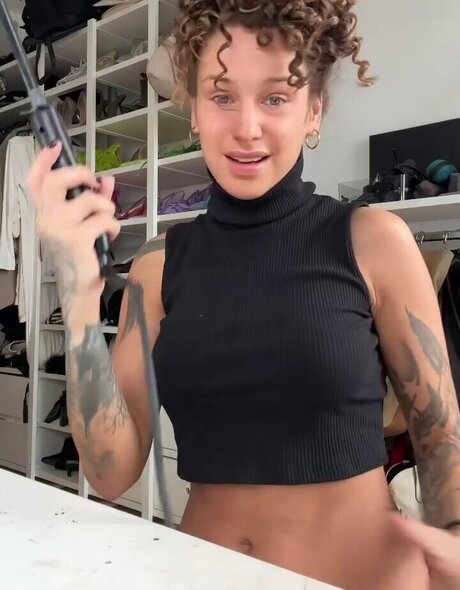 Liza Waschke model top gallery