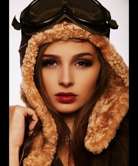 Sam Holly star hot gallery