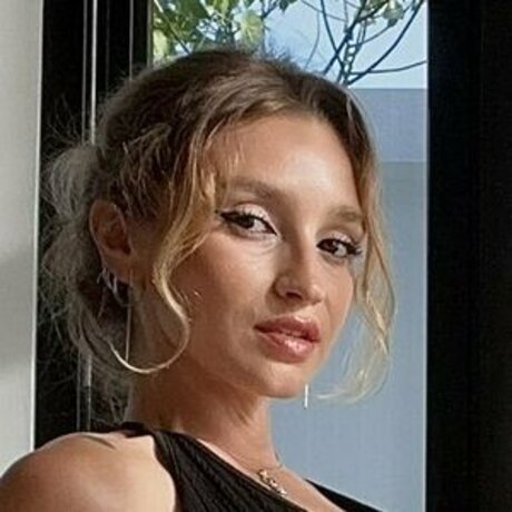 Alla Mephistopheles exclusive actress gallery