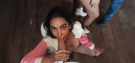 Let s Post It model naked picture