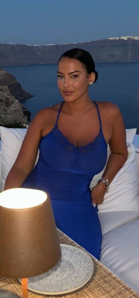 Ygwbt exclusive model pic