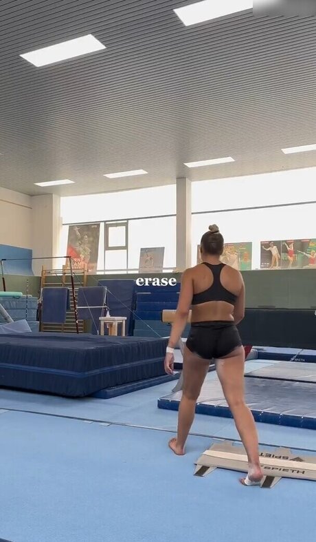 Emma Malewski pornstar nude archive