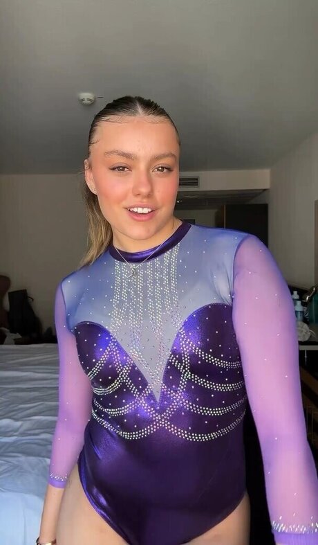 Emma Malewski sexy star pictures