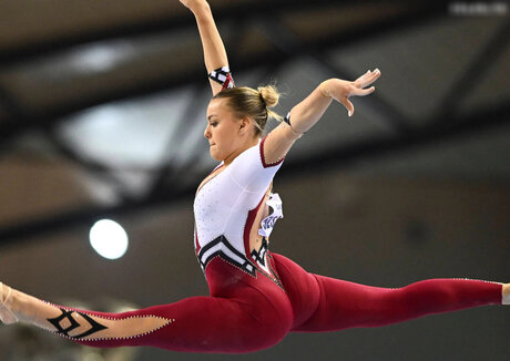 Emma Malewski model sexy image