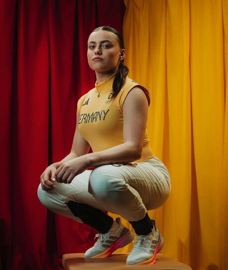 Emma Malewski star sexy gallery