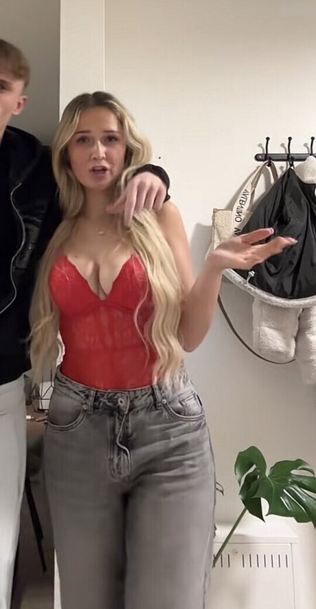 Wieke free model photo