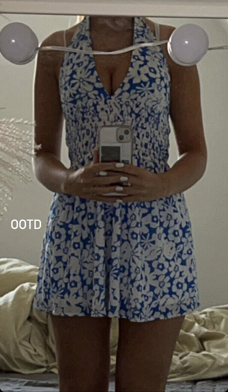 Wieke art actress image