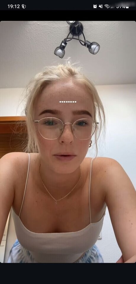 Emely Winkler nice star pictures