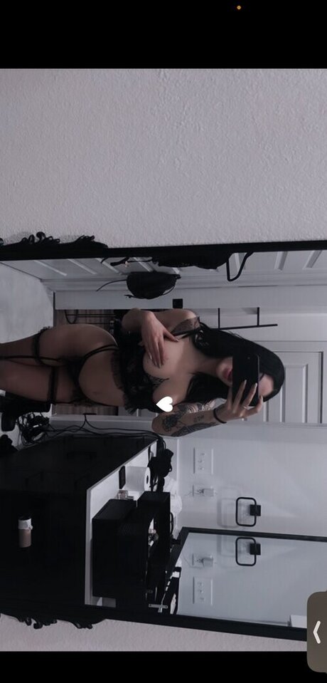 Mercilessapprentice model erotic image