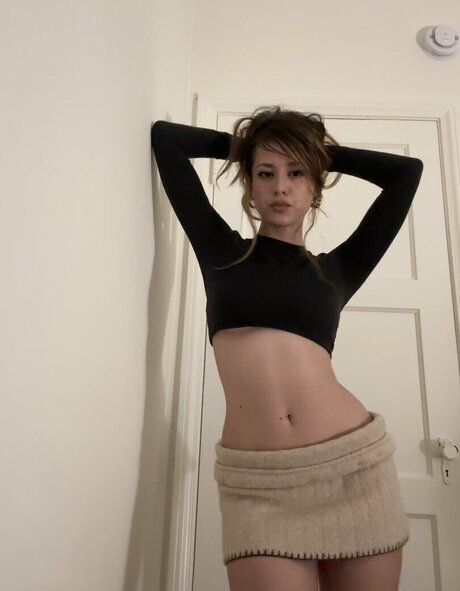 theleotina model exclusive photos