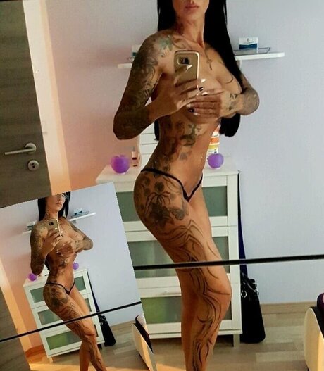 Sari Sander star porn photos