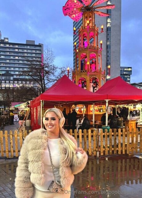 Bigboobzbarbie naked pornstar pics