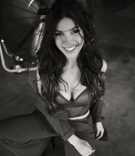 Florina Qosaj star perfect pic