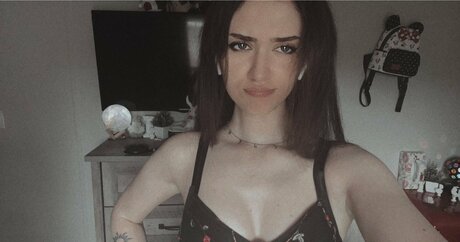 Itsmalic3 pornstar erotic image