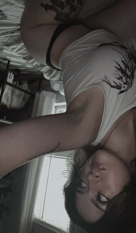 Itsmalic3 model nudes photo