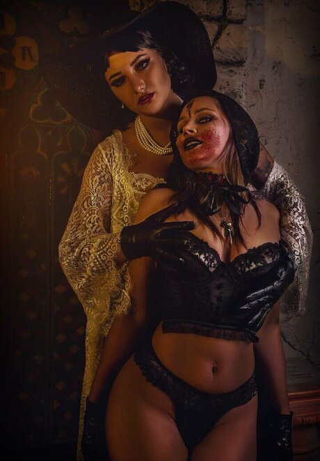 Red Saya model art photos