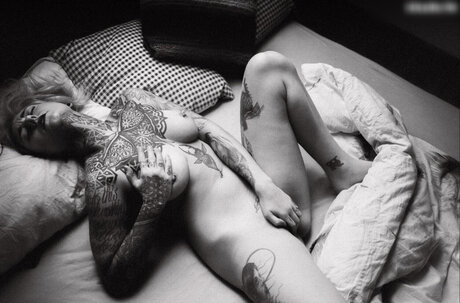 LenorixPoser xxx pornstar archive