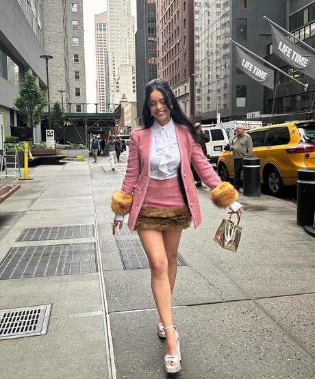 Valkyrae star free images