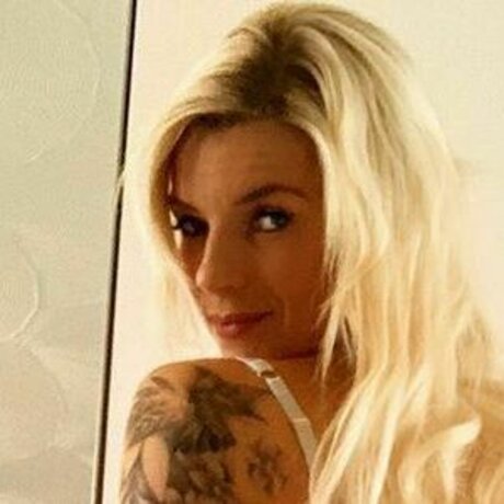 Cafitchick model hot gallery