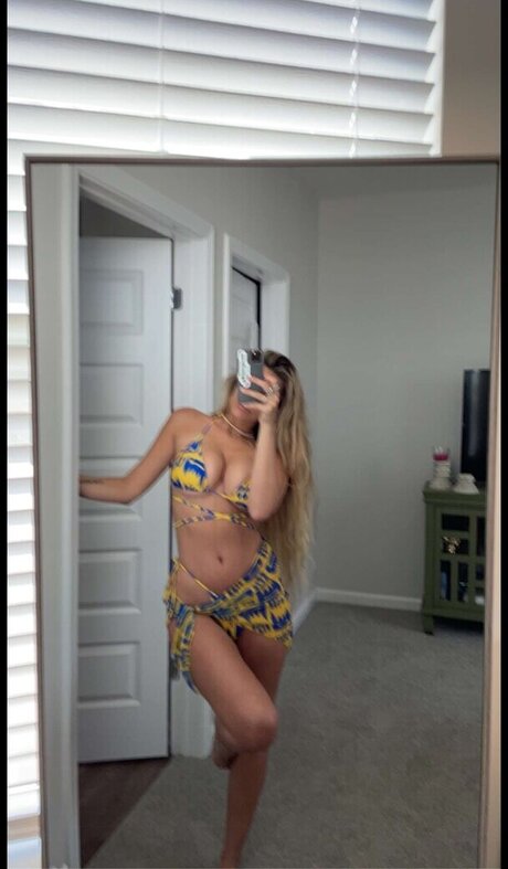 Madeline Hope hadelinemope beautiful model img