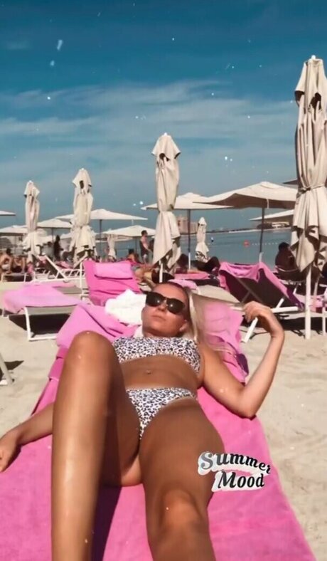 CorinaBRX hot actress galleries