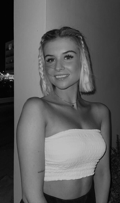 CorinaBRX model beautiful pictures