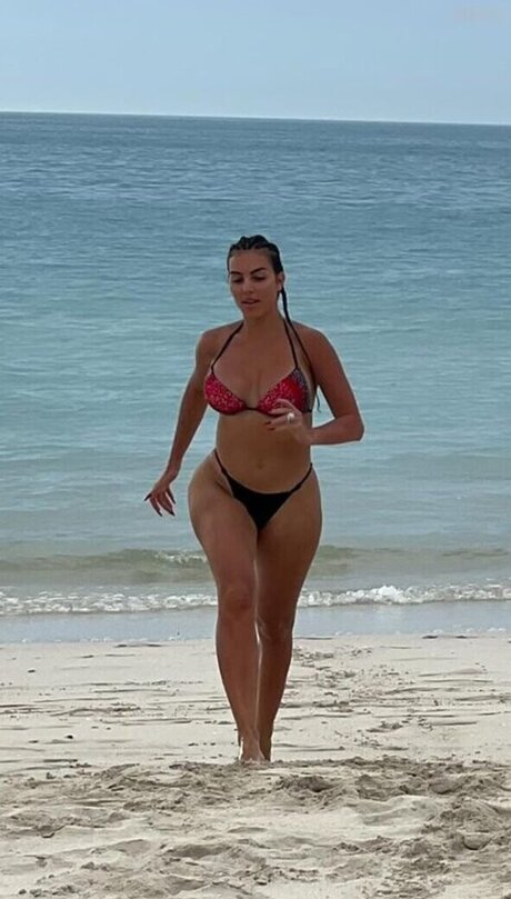 Georgina Rodriguez Hern ndez nude pornstar picture