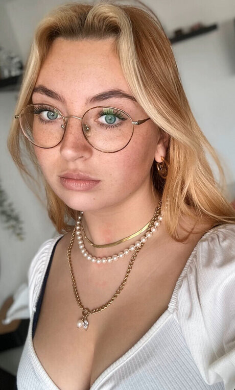 samybwz star sexy photo