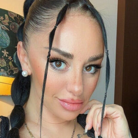 valeria cuaves star art galleries