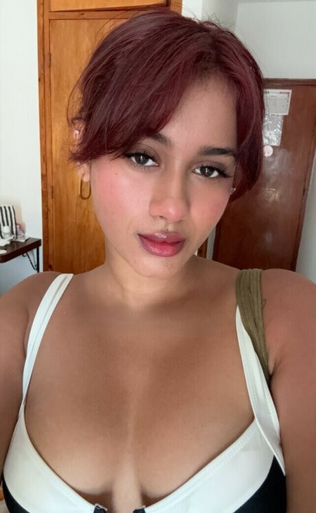 senoritasara star naked pictures