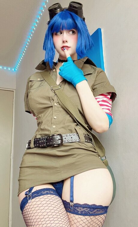 LizyhS nude star image