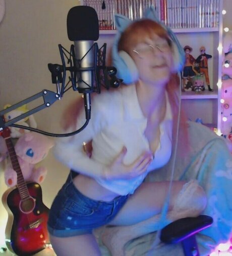 Skymi chan high quality actress photos