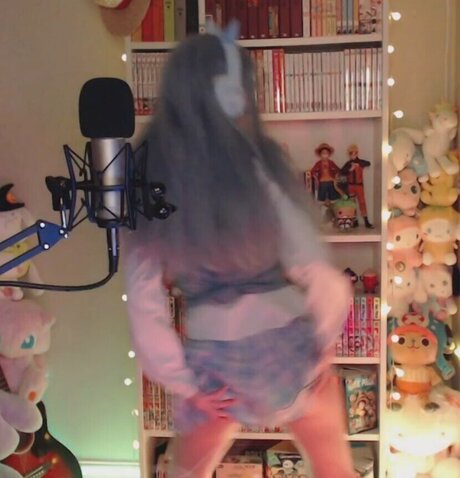 Skymi chan star nude archive