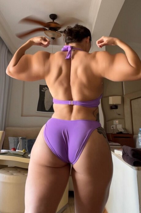 lov3ly laur3n star nude photo