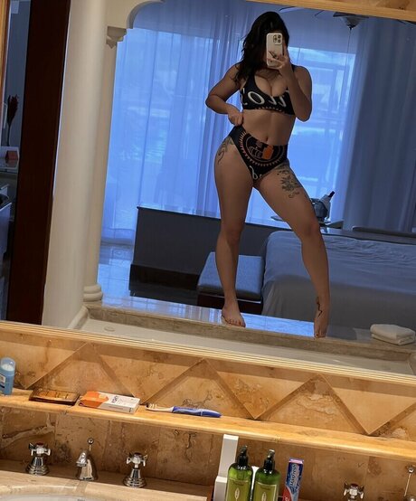 lov3ly laur3n pornstar art gallery