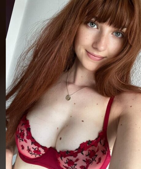 Anna Redd Please star naked pics