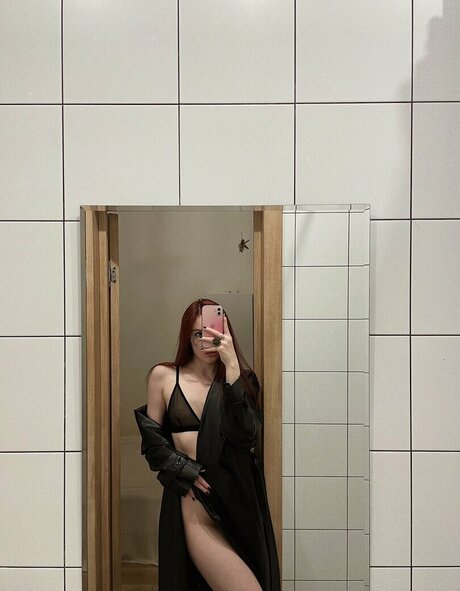 Kuromiromi naked pornstar pic