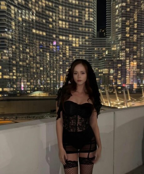 Taylor Levinson model xxx gallery