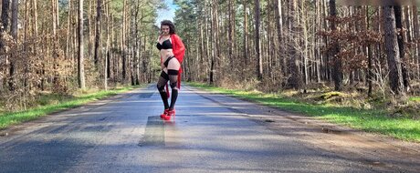 Mena Dreadfull star perfect photos