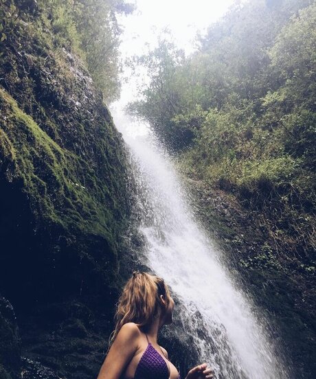 rianabailey exclusive star image