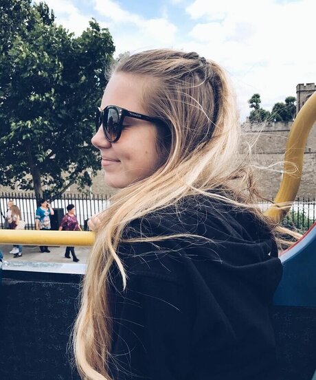 rianabailey xxx actress galleries