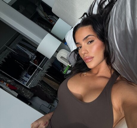 baddiejuu model art galleries