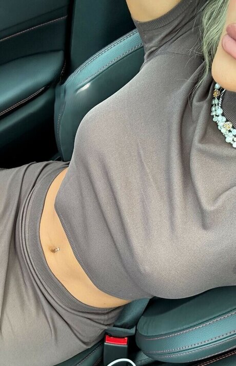 baddiejuu free model pictures