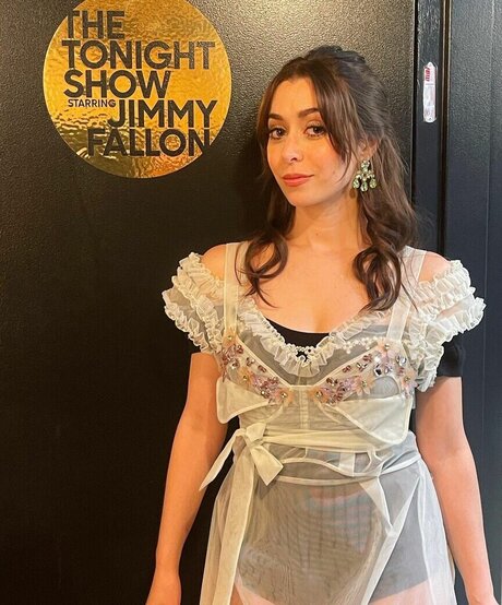 Cristin Milioti Profile pic
