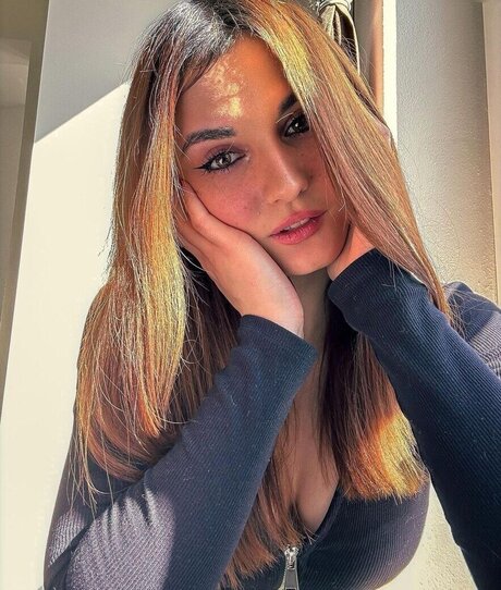 Dilara ls hd actress images