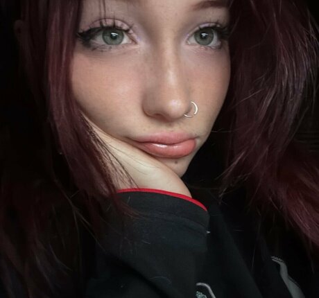 Sinatraa free actress archive