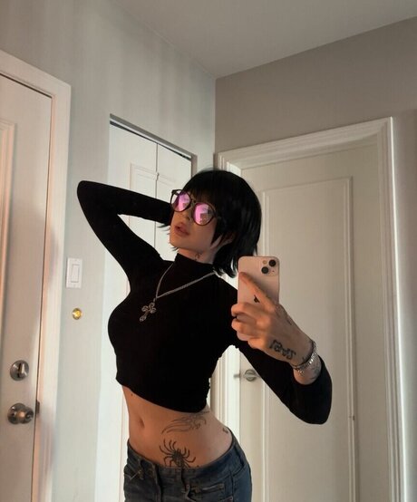 Laurinchhhe exclusive pornstar picture