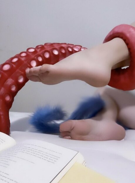 Tsuki Tyann porn star archive