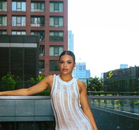 Sad Shordies erotic model gallery