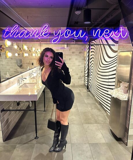 Sad Shordies model sexy pictures